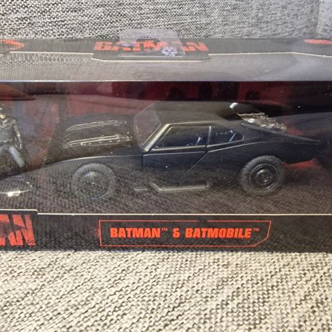 Batman & batmobile