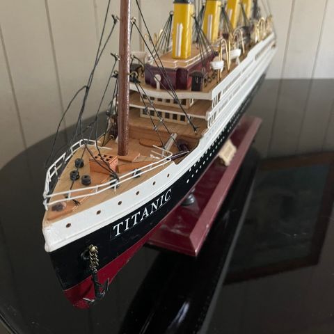 Titanic - nydelig modellbåt