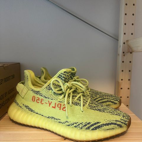 Adidas Yeezy Boost 350 V2 Semi Frozen Yellow (US 9,5 - EU 43 1/3)