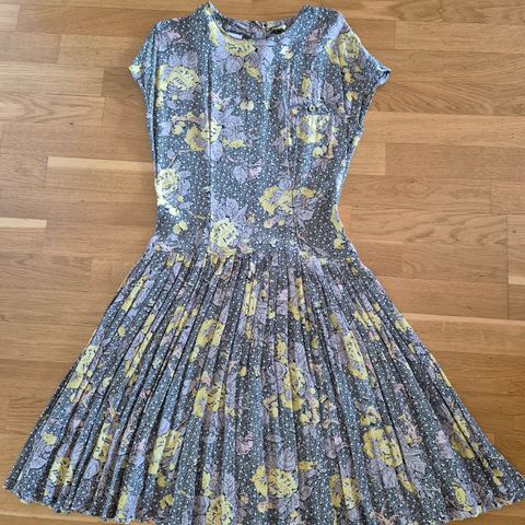 🏵 Nydelig vintage kjole fra MONDÍ str 36🏵