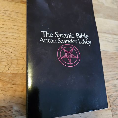 The Satanic Bible, Anton LaVey (Engelsk, pocket)