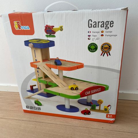 Garasje for biler/lek for barn