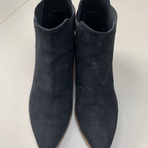 Acne Jensen boots