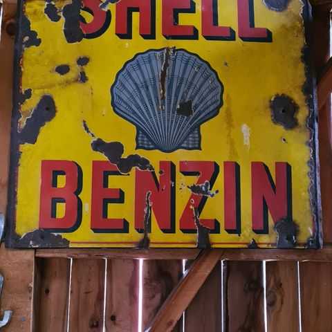 Shell benzin reklame skilt.