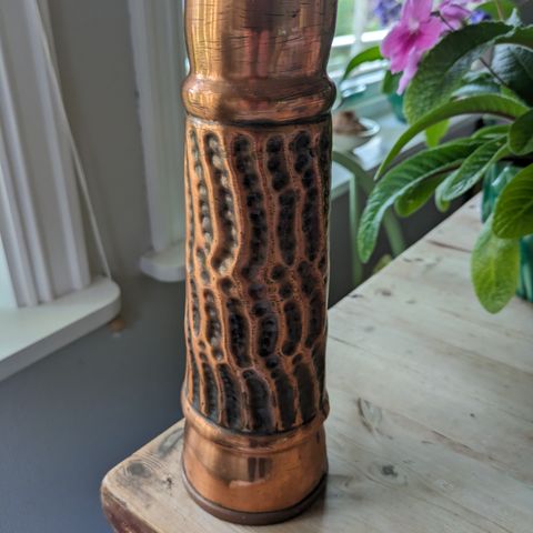 Norsk retro vase i kobber fra Resy, Stjørdal, selges.