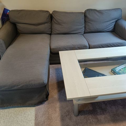 Meget fin og praktisk sofa m/ sjeselong selges