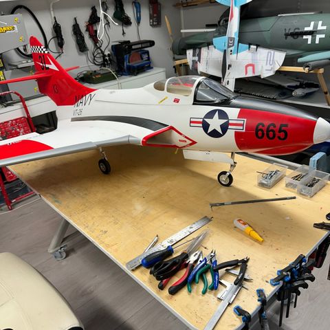 Top Rc Cougar F9F