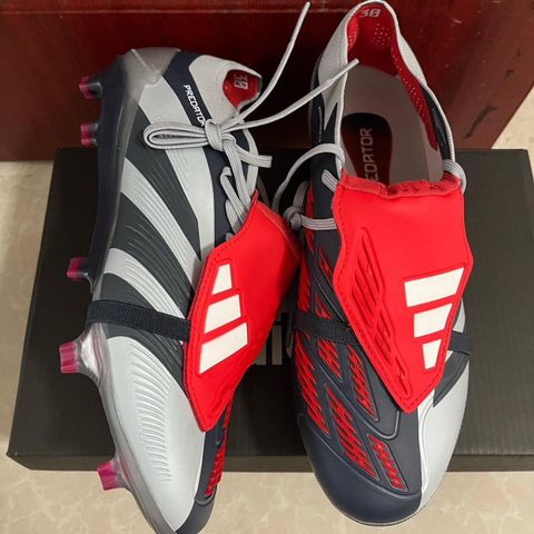 Adidas Predator Elite fold over tongue