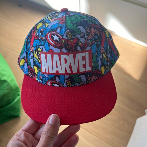 Marvel caps barn 3-7 år