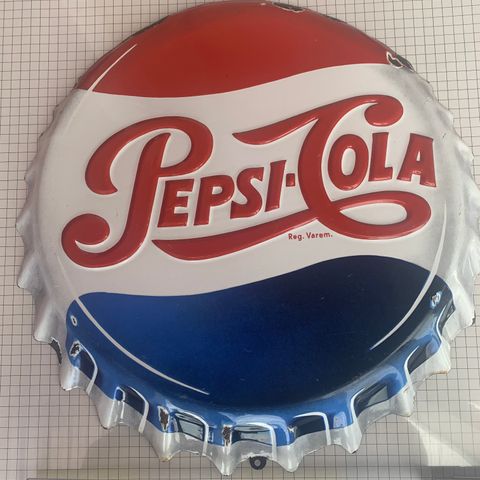 2 stk Cola og Pepsi emaljeskilt.