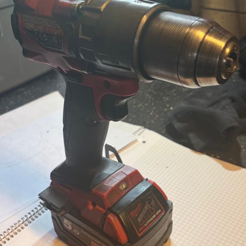 Milwaukee M18 FDD2-0X med batteri