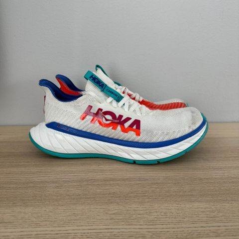 Hoka Carbon X  White/flame (38 2/3)