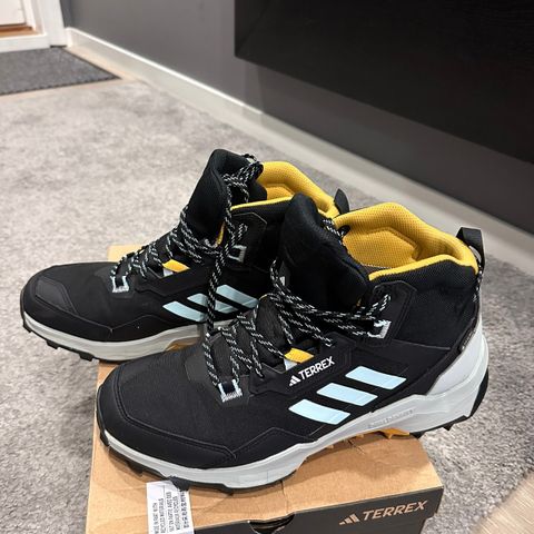 Adidas Terrex AX4