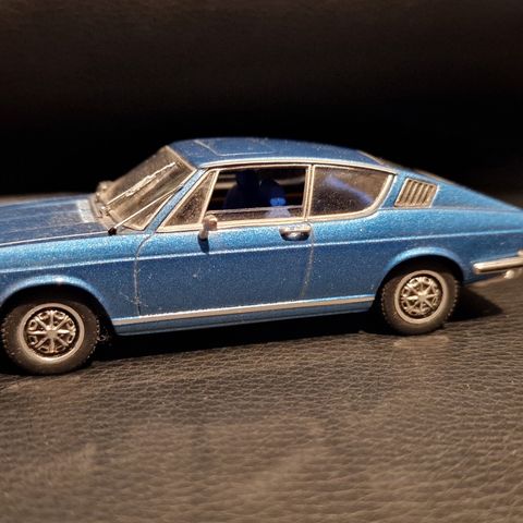 Audi 100 Coupe S 1:43