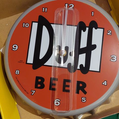 Duff Beer Klokke Helt NY