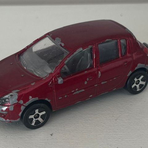 Sliten Majorette Renault Clio