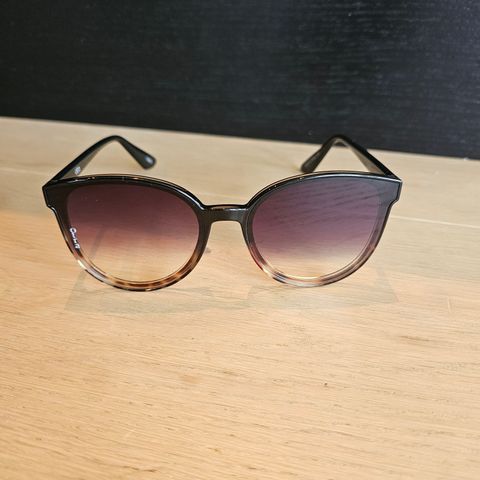 Solbrille fra Otra Eyewear