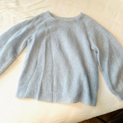 Hjemmestrikka Novice sweater