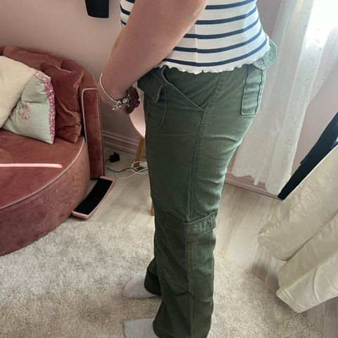 Grønn cargo bukse fra Brandy Melville