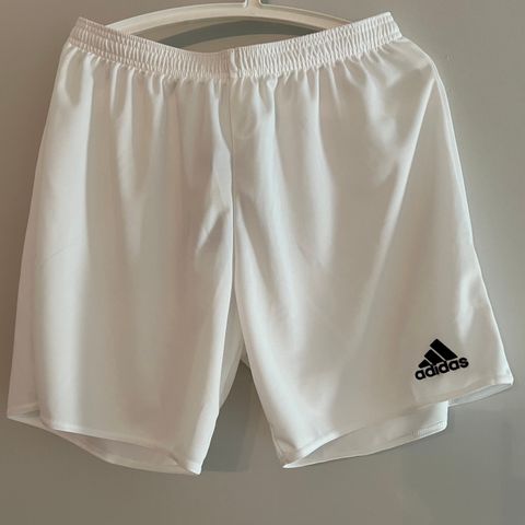 Ny Adidas shorts herre hvit farge str L