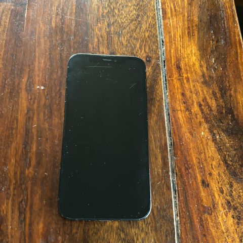 iPhone 12 64 GB svart