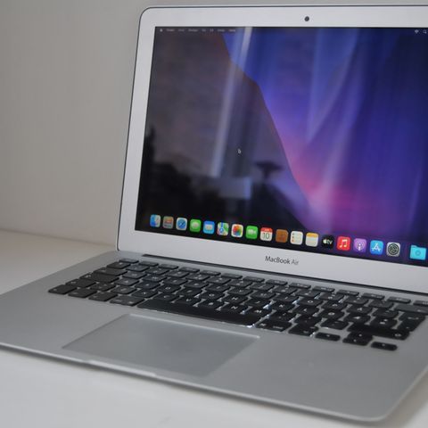 Apple MacBook Air 13" A1466 1Tb lager Intel i5 CPU 8Gb minne