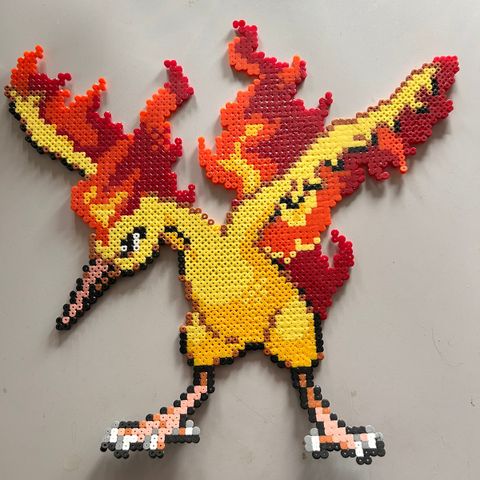 Moltres laget av perler (beads) (Pokemon)