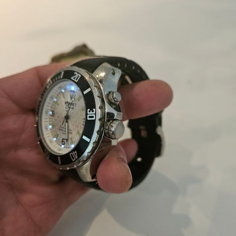 Pent, nesten ubrukte Kybo klokker selges da de ikke blir brukt.