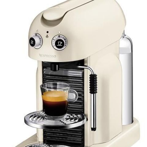 Nespresso kaffemaskin Maesteria tilsalgs i god stand