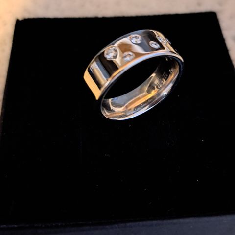 Gull Ring med diamant full stempler 585 SE