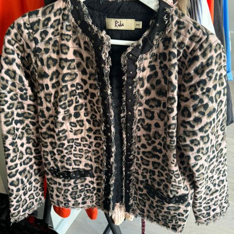 Leopard mønstret jakke