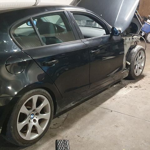 Bmw E87 2005 mod. 116i bildeler.