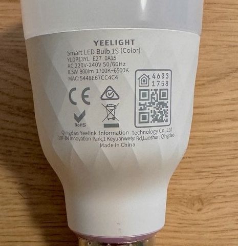 YEELIGHT 1S Smart LED -pære (E27, farge), HomeKit