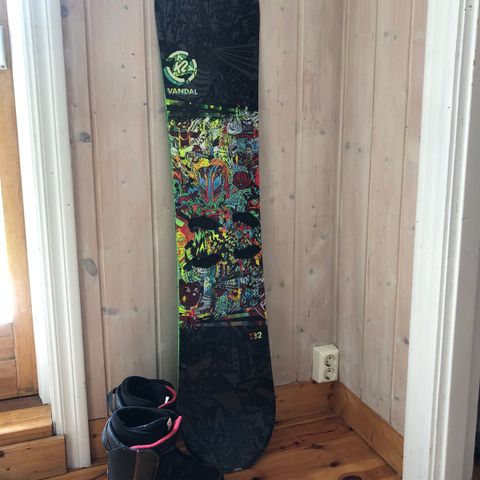 K2 Vandal snowboard med sko