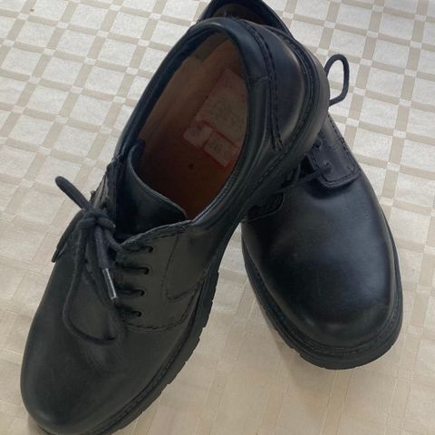 Clarks skinnsko størrelse 40