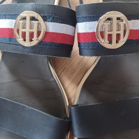 Tommy Hilfiger dame sandaler i str.39