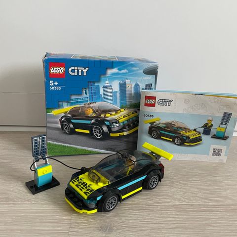Lego City Elektrisk racerbil 60383