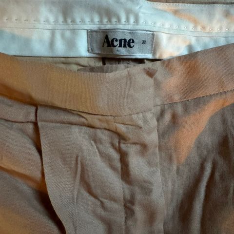 Lekre shorts fra ACNE i bomull og silke