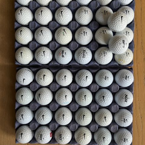 50 diverse Nike golfballer