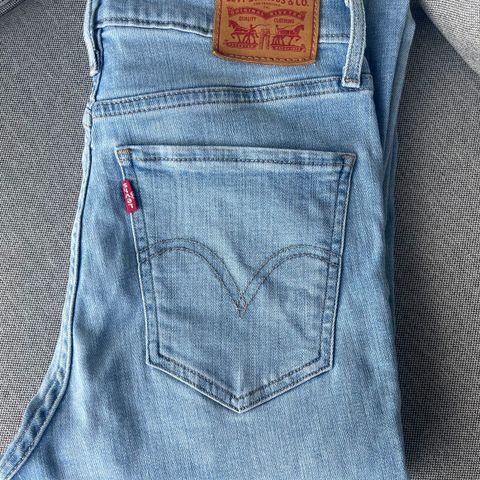 Levis  Mile High