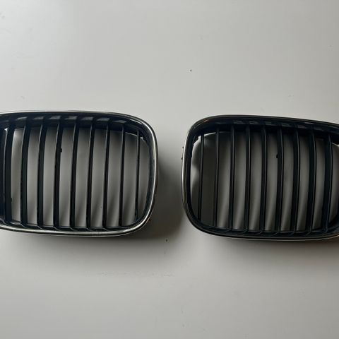 BMW 5-Series E39 Grill / Nyrer pre-facelift