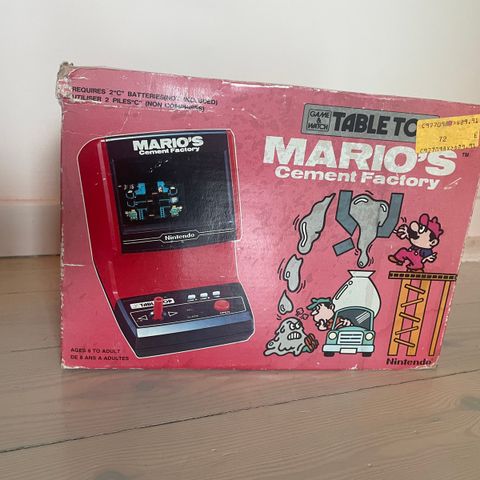 Marios cement factory Game and Watch (table top)