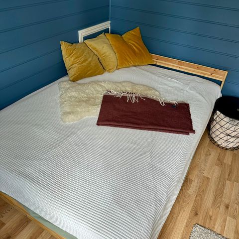 IKEA Neiden sengestamme 140x200