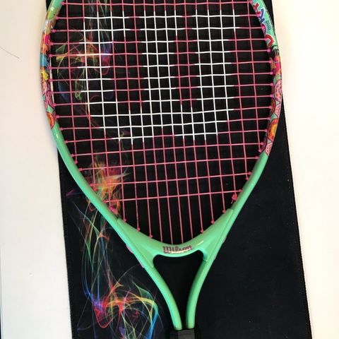 En stk lite brukte Wilson tennisracket for de miste selges