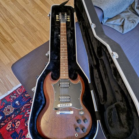 Gibson SG fra 2008 inkludert koffert