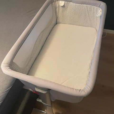 Chicco Next2me Bedside crib