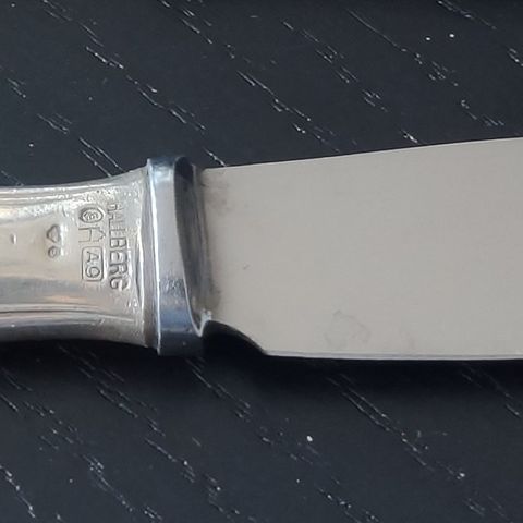 En stor pen antikk kniv av C.G.Hallberg - Kungsholm ?