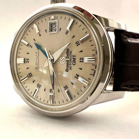 Nydelig Grand Seiko gmt «Box and papers»