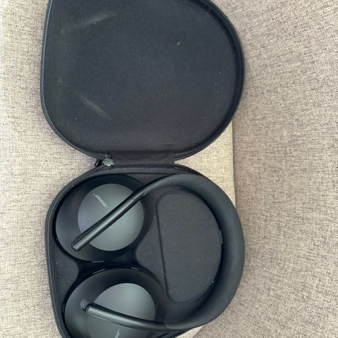 Bose Noise Cancelling Headphones 700 (sort)