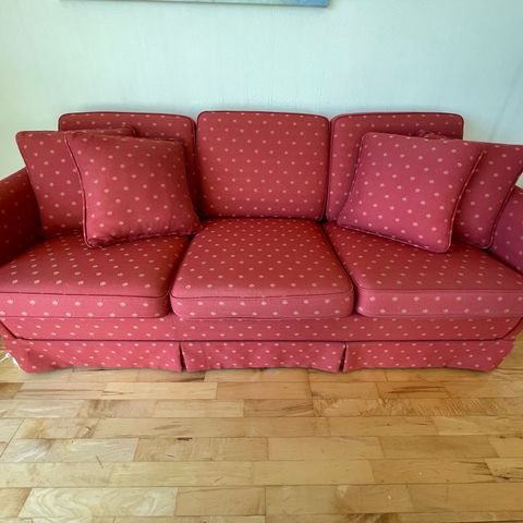 Tre-seter sofa fra L.K. Hjelle , modell Cecilie